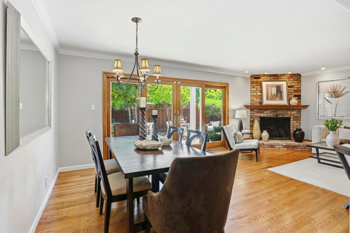 Detail Gallery Image 16 of 48 For 1701 S Springer Rd, Mountain View,  CA 94040 - 3 Beds | 2 Baths