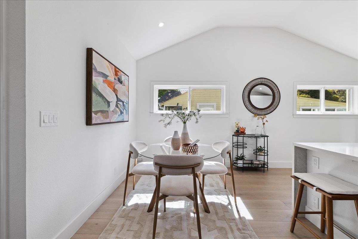 Detail Gallery Image 12 of 31 For 220 Lindbergh St, San Mateo,  CA 94401 - 3 Beds | 2 Baths