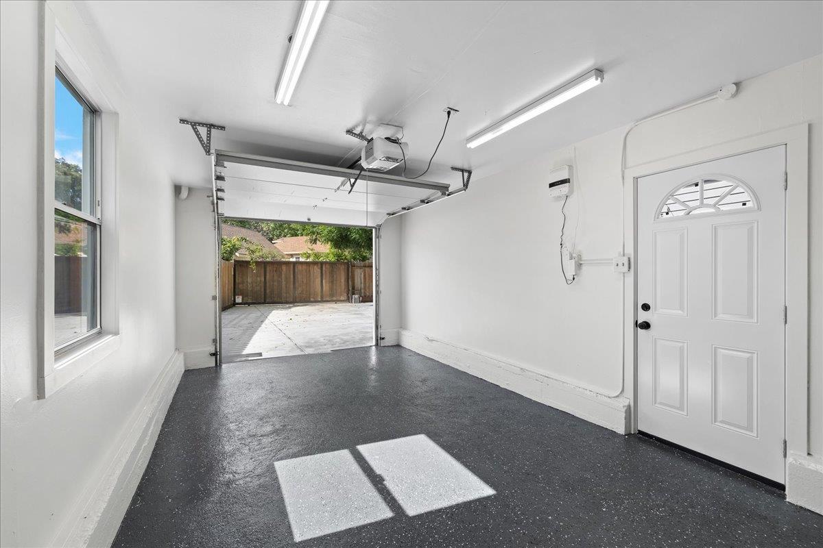 Detail Gallery Image 21 of 31 For 220 Lindbergh St, San Mateo,  CA 94401 - 3 Beds | 2 Baths