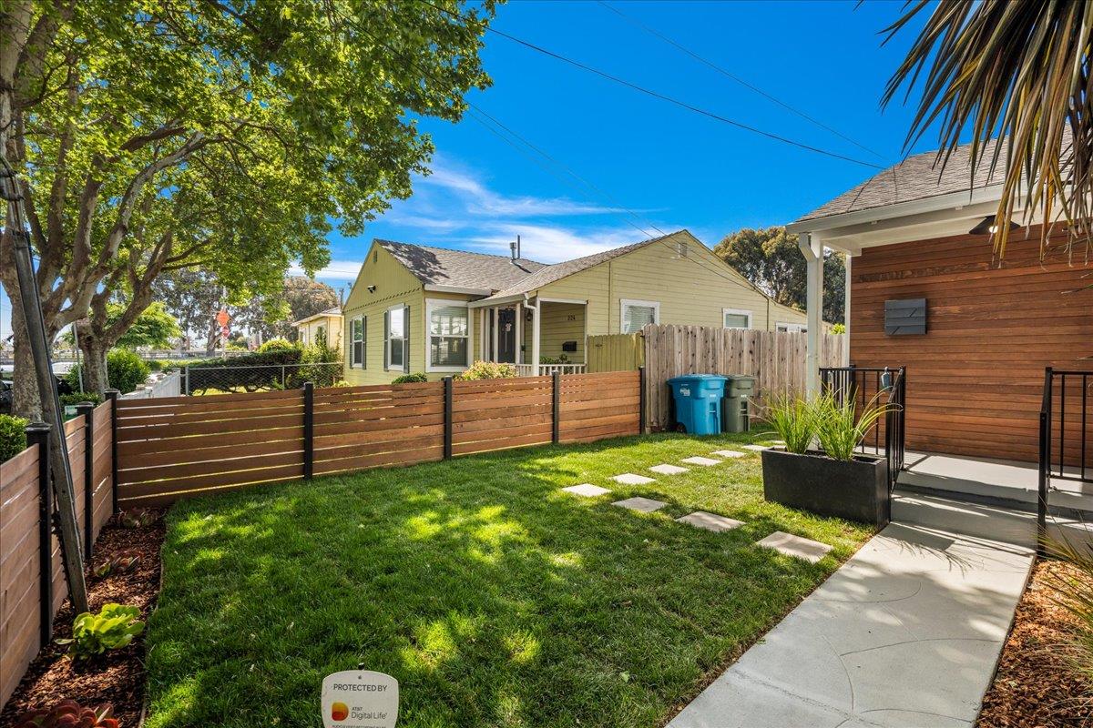 Detail Gallery Image 29 of 31 For 220 Lindbergh St, San Mateo,  CA 94401 - 3 Beds | 2 Baths