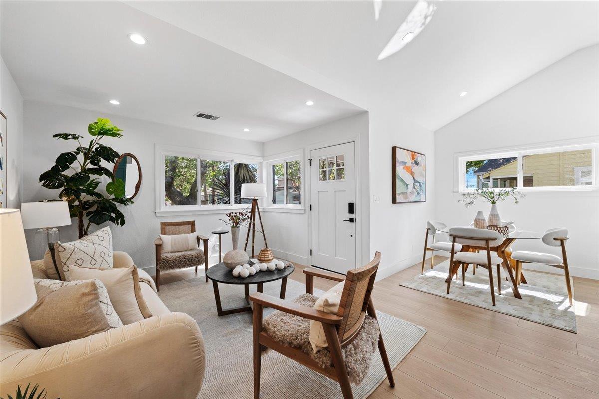 Detail Gallery Image 6 of 31 For 220 Lindbergh St, San Mateo,  CA 94401 - 3 Beds | 2 Baths