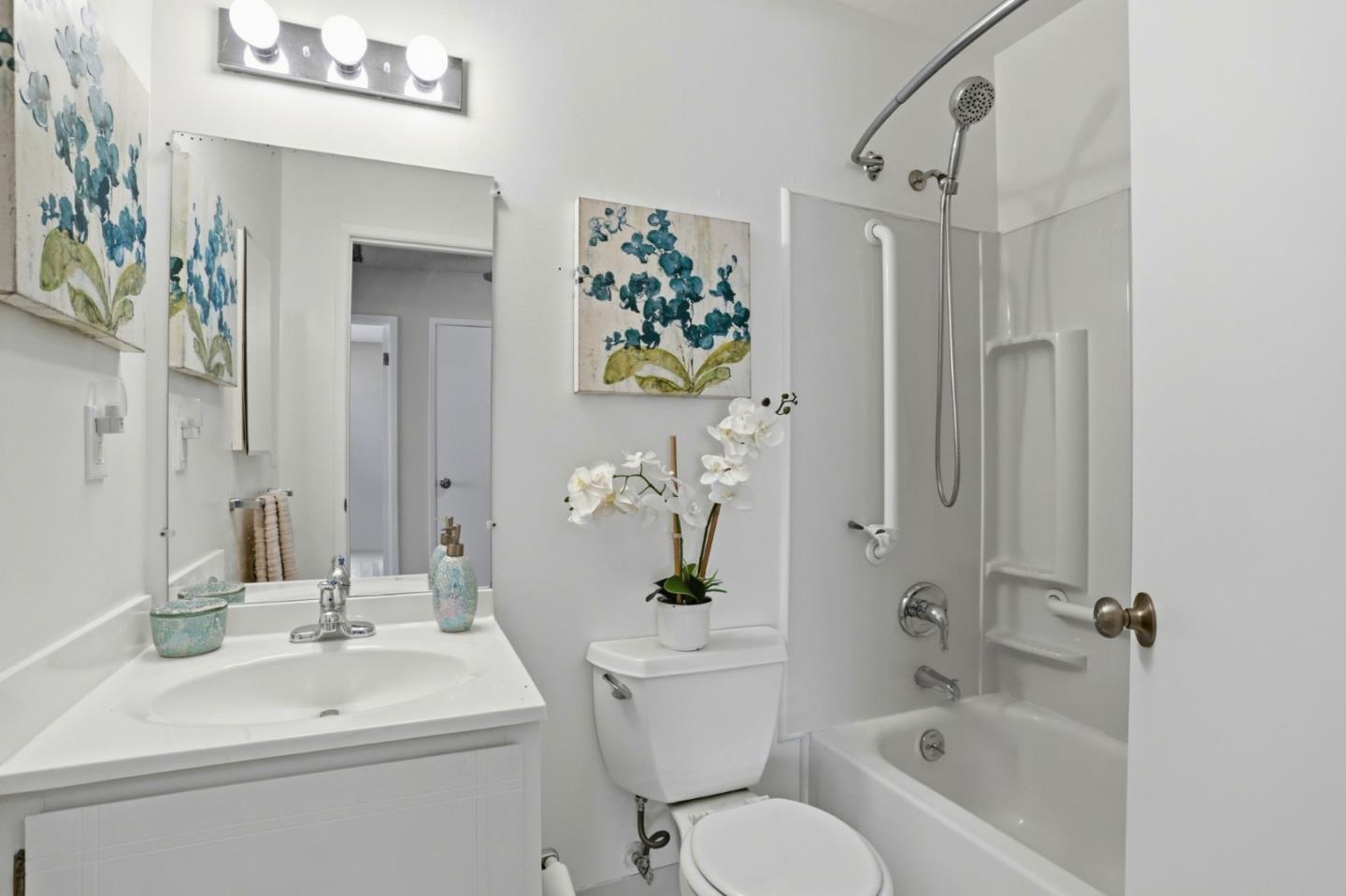 Detail Gallery Image 8 of 14 For 2301 Saidel Dr #3,  San Jose,  CA 95124 - 2 Beds | 1 Baths