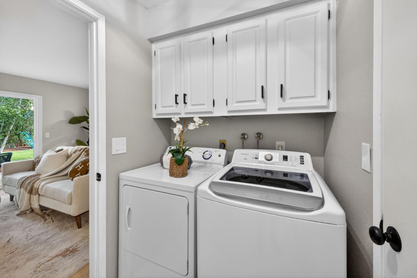 Detail Gallery Image 16 of 42 For 6570 Mcabee Rd, San Jose,  CA 95120 - 5 Beds | 2/1 Baths