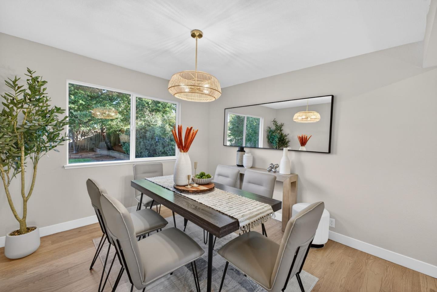 Detail Gallery Image 6 of 42 For 6570 Mcabee Rd, San Jose,  CA 95120 - 5 Beds | 2/1 Baths