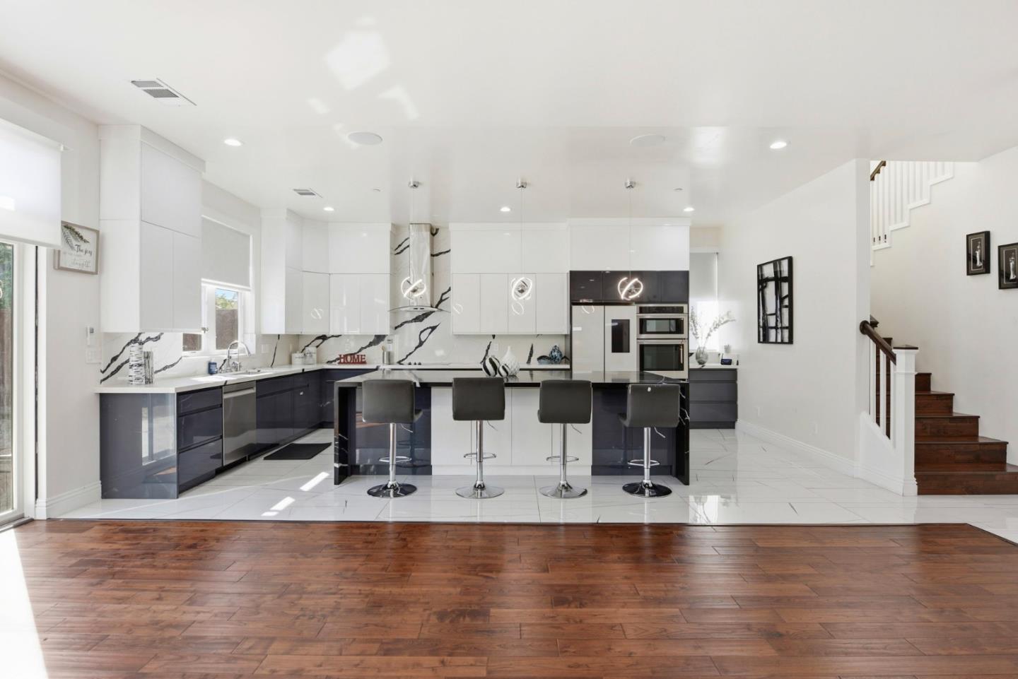 Detail Gallery Image 10 of 49 For 43141 Continental Dr, Fremont,  CA 94538 - 4 Beds | 3/1 Baths