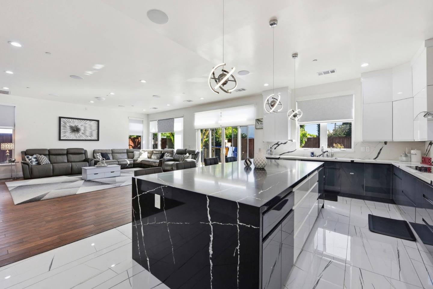 Detail Gallery Image 16 of 49 For 43141 Continental Dr, Fremont,  CA 94538 - 4 Beds | 3/1 Baths