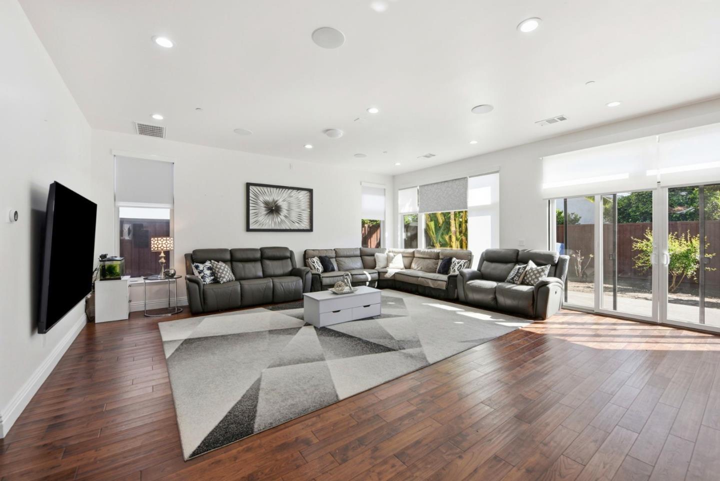 Detail Gallery Image 8 of 49 For 43141 Continental Dr, Fremont,  CA 94538 - 4 Beds | 3/1 Baths