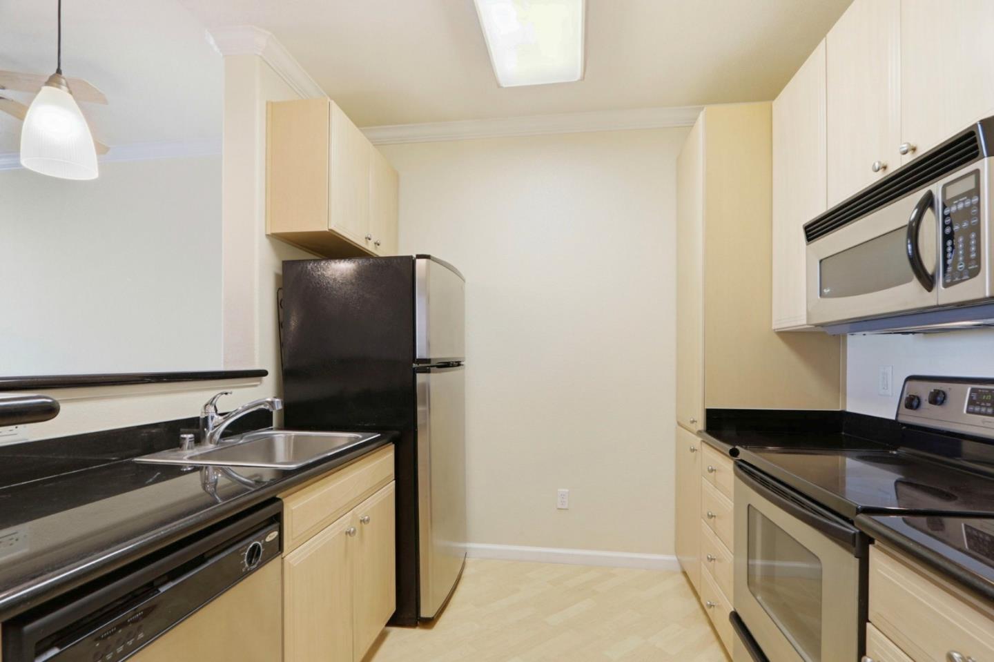 Detail Gallery Image 13 of 32 For 801 S Winchester Blvd #6400,  San Jose,  CA 95128 - 1 Beds | 1 Baths