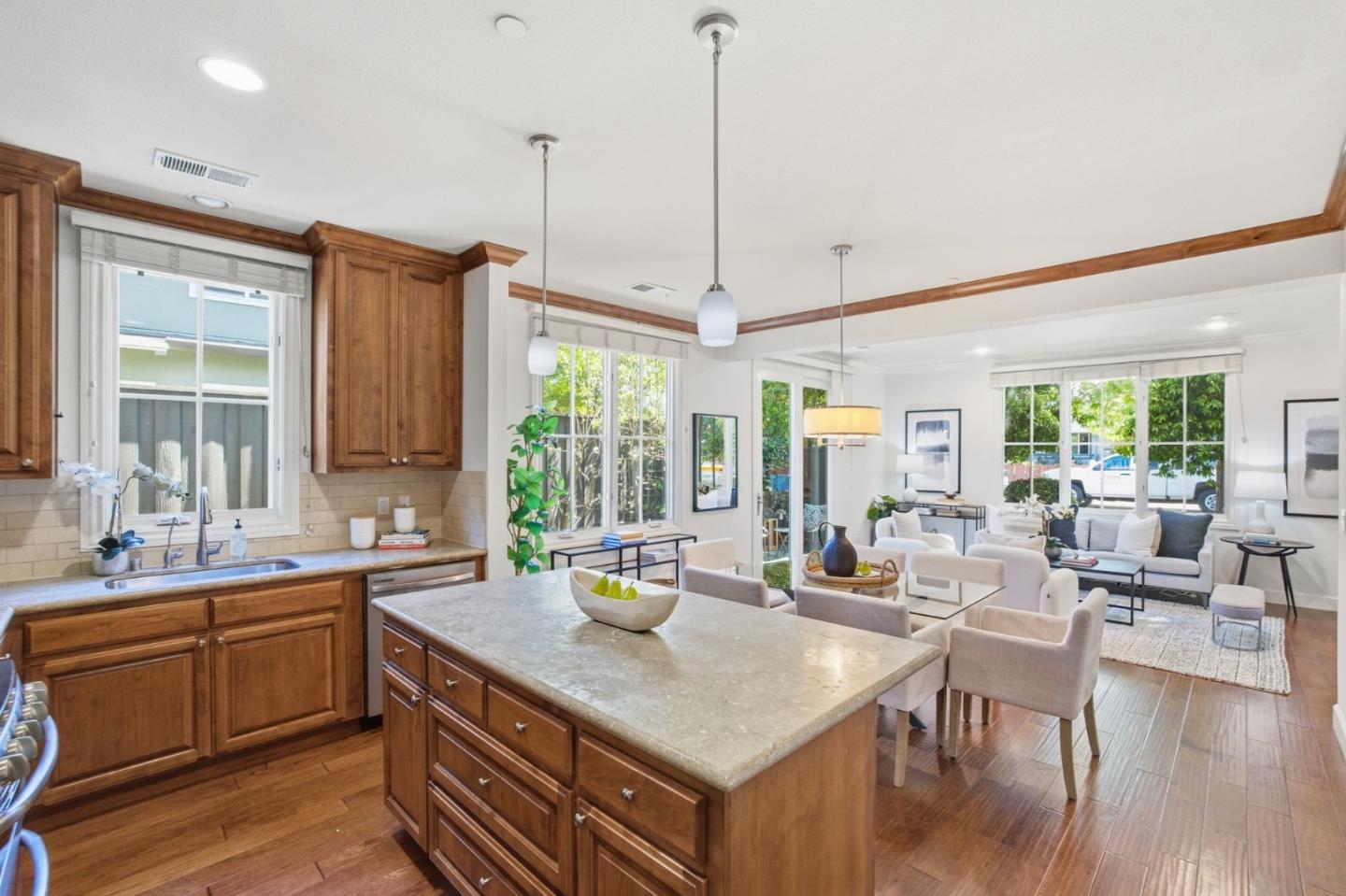 Detail Gallery Image 12 of 55 For 1613 Kentfield, Redwood City,  CA 94061 - 3 Beds | 3/1 Baths