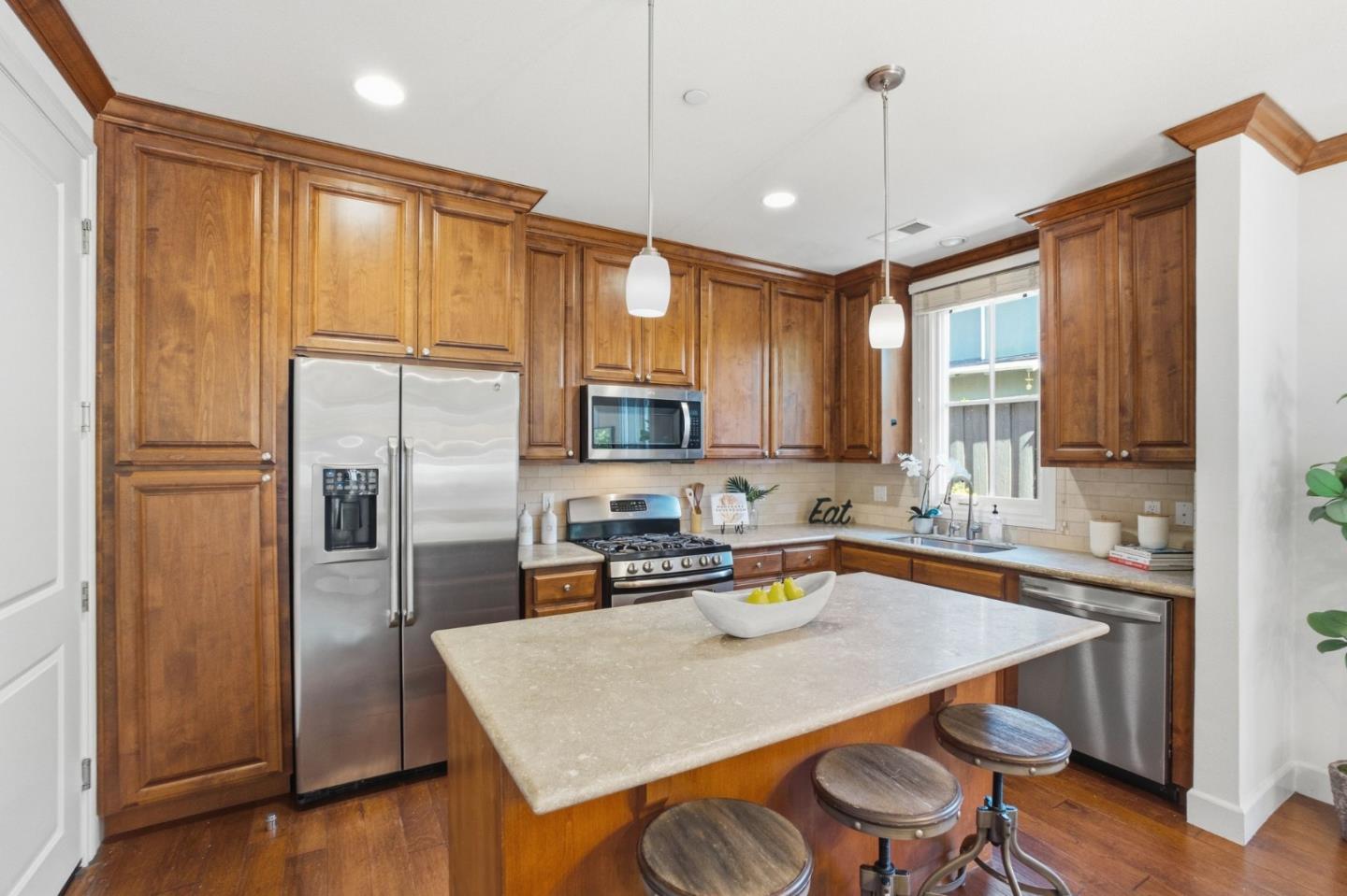 Detail Gallery Image 19 of 55 For 1613 Kentfield, Redwood City,  CA 94061 - 3 Beds | 3/1 Baths