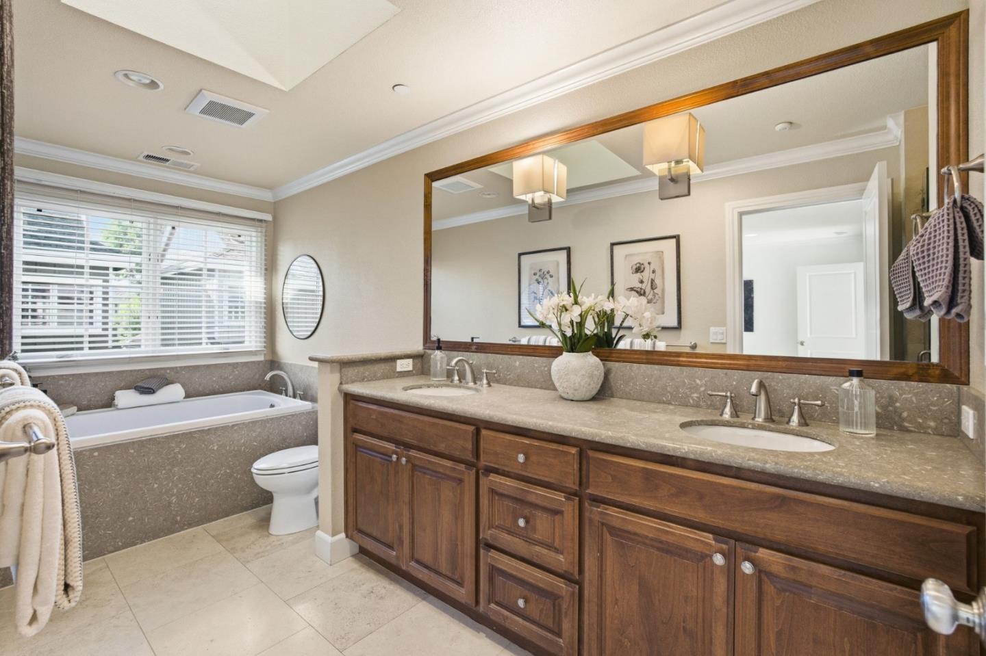 Detail Gallery Image 37 of 55 For 1613 Kentfield, Redwood City,  CA 94061 - 3 Beds | 3/1 Baths