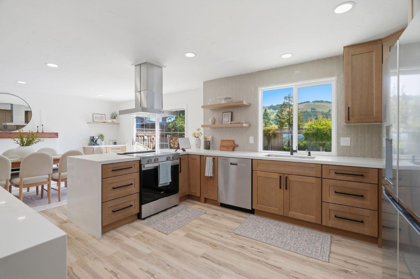 Detail Gallery Image 13 of 49 For 490 Suisse Dr, San Jose,  CA 95123 - 4 Beds | 2 Baths