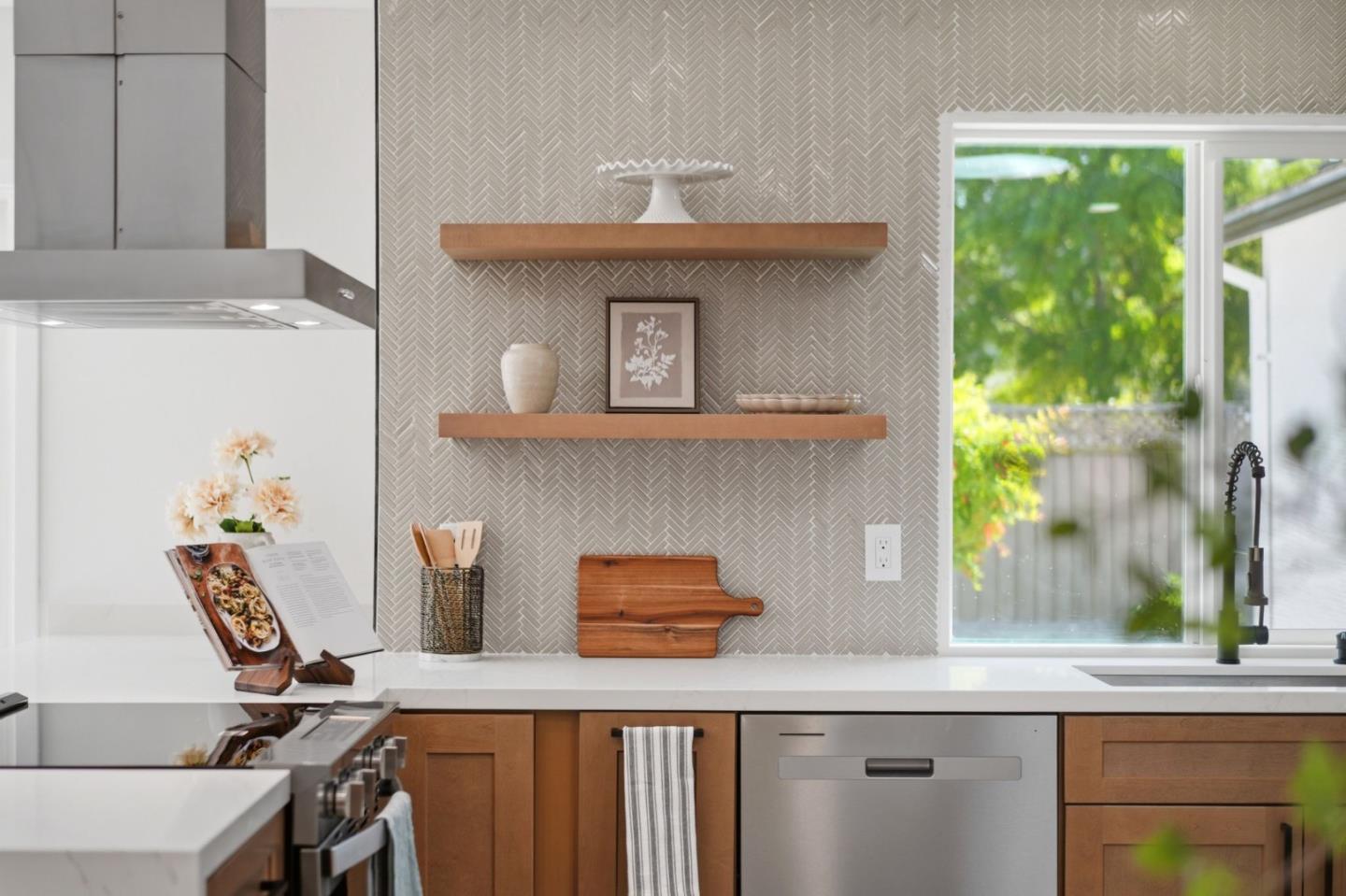 Detail Gallery Image 15 of 49 For 490 Suisse Dr, San Jose,  CA 95123 - 4 Beds | 2 Baths