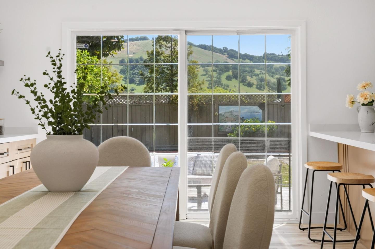 Detail Gallery Image 25 of 49 For 490 Suisse Dr, San Jose,  CA 95123 - 4 Beds | 2 Baths