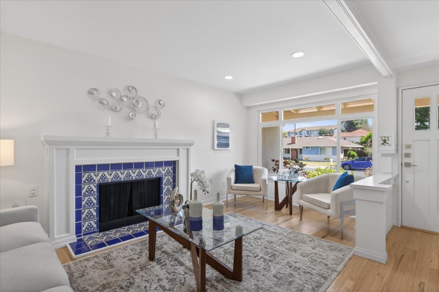 Detail Gallery Image 4 of 29 For 1660 Long St, Santa Clara,  CA 95050 - 2 Beds | 1/1 Baths