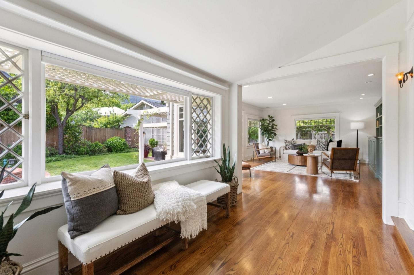 Detail Gallery Image 14 of 88 For 115 Glenridge Ave, Los Gatos,  CA 95030 - 6 Beds | 4 Baths