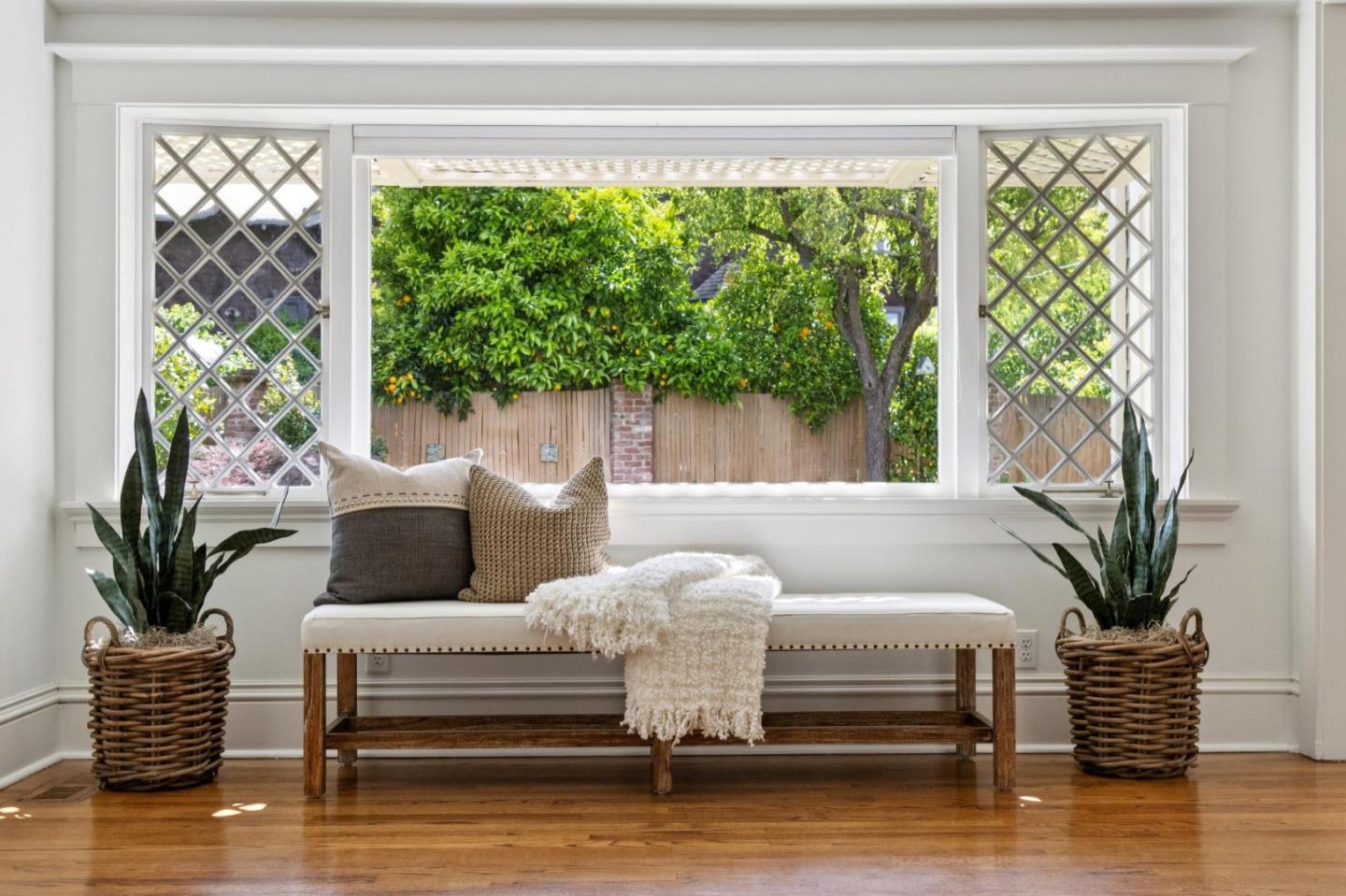 Detail Gallery Image 15 of 88 For 115 Glenridge Ave, Los Gatos,  CA 95030 - 6 Beds | 4 Baths