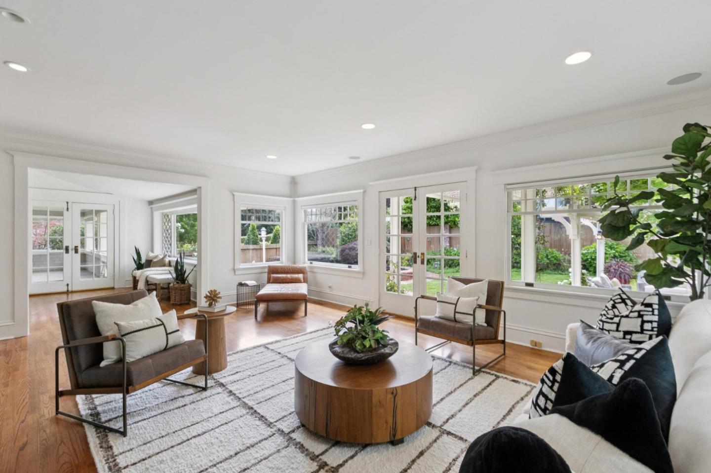 Detail Gallery Image 17 of 88 For 115 Glenridge Ave, Los Gatos,  CA 95030 - 6 Beds | 4 Baths