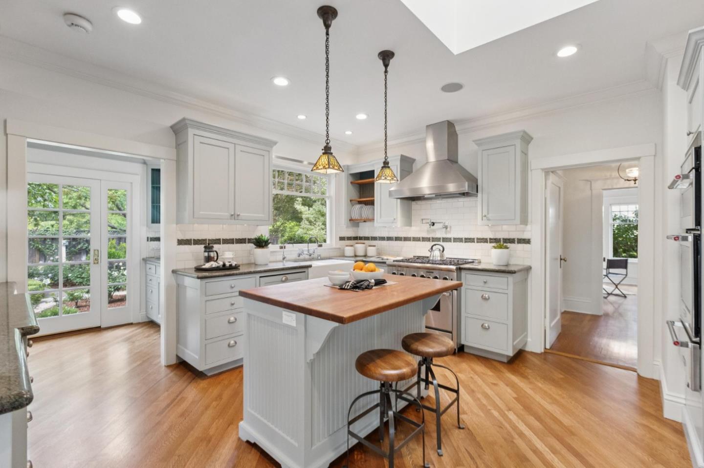 Detail Gallery Image 19 of 88 For 115 Glenridge Ave, Los Gatos,  CA 95030 - 6 Beds | 4 Baths