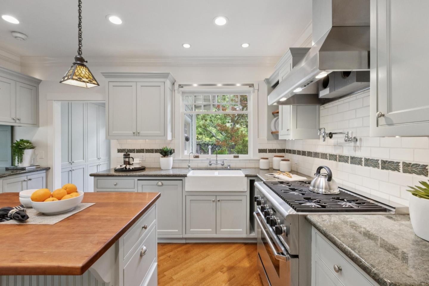 Detail Gallery Image 21 of 88 For 115 Glenridge Ave, Los Gatos,  CA 95030 - 6 Beds | 4 Baths