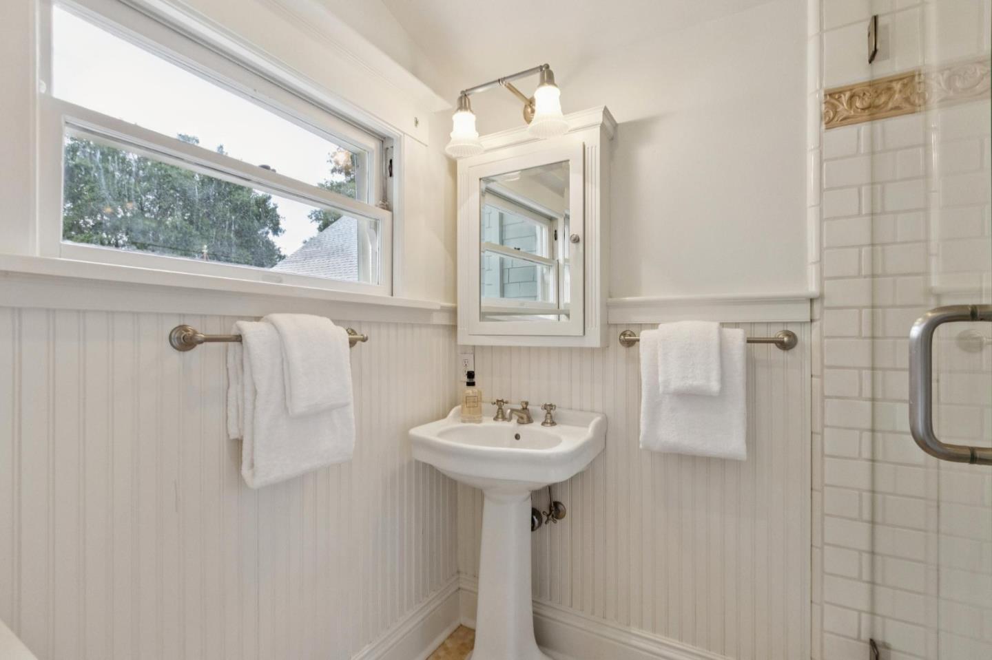 Detail Gallery Image 36 of 88 For 115 Glenridge Ave, Los Gatos,  CA 95030 - 6 Beds | 4 Baths