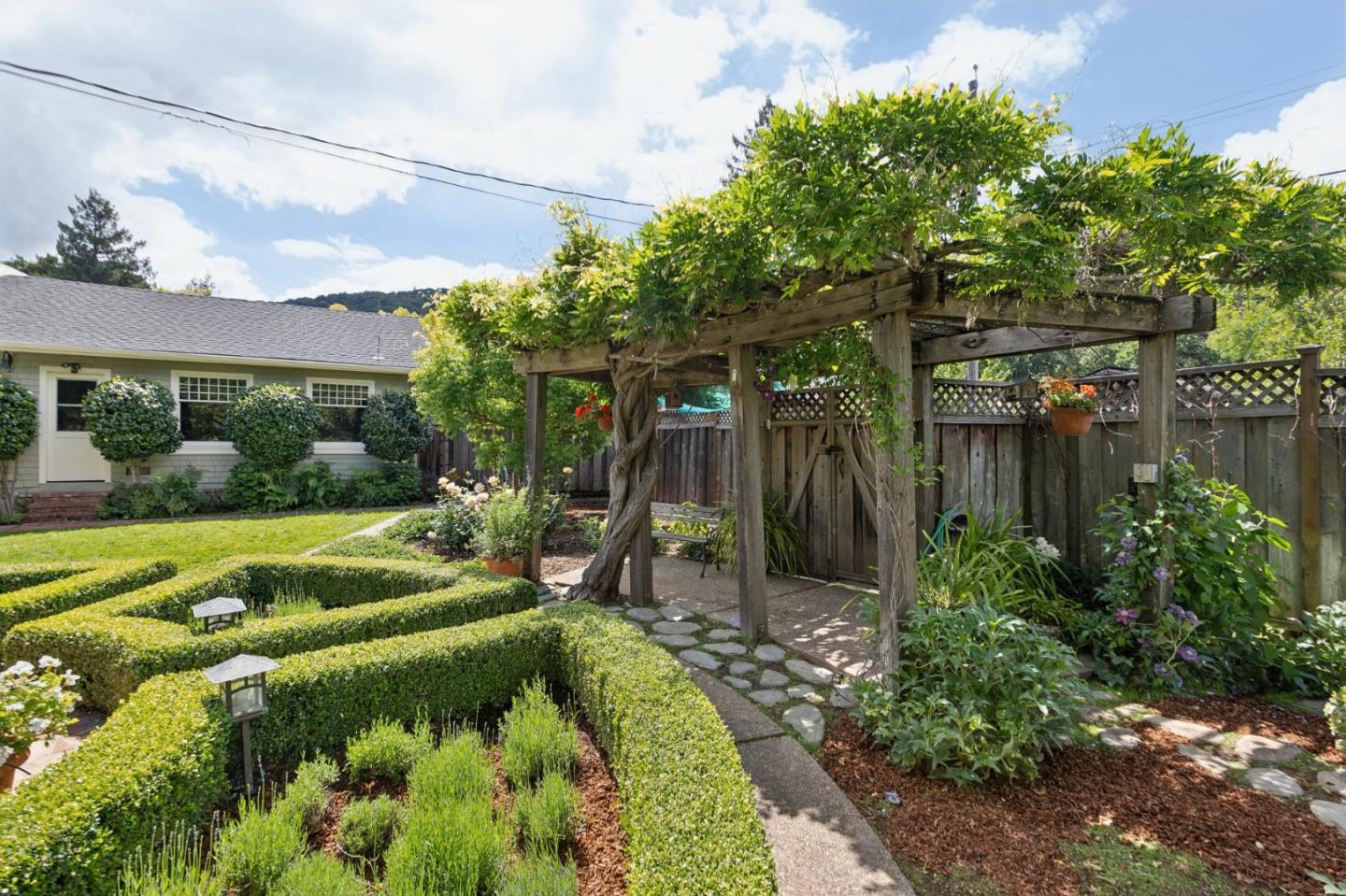 Detail Gallery Image 63 of 88 For 115 Glenridge Ave, Los Gatos,  CA 95030 - 6 Beds | 4 Baths