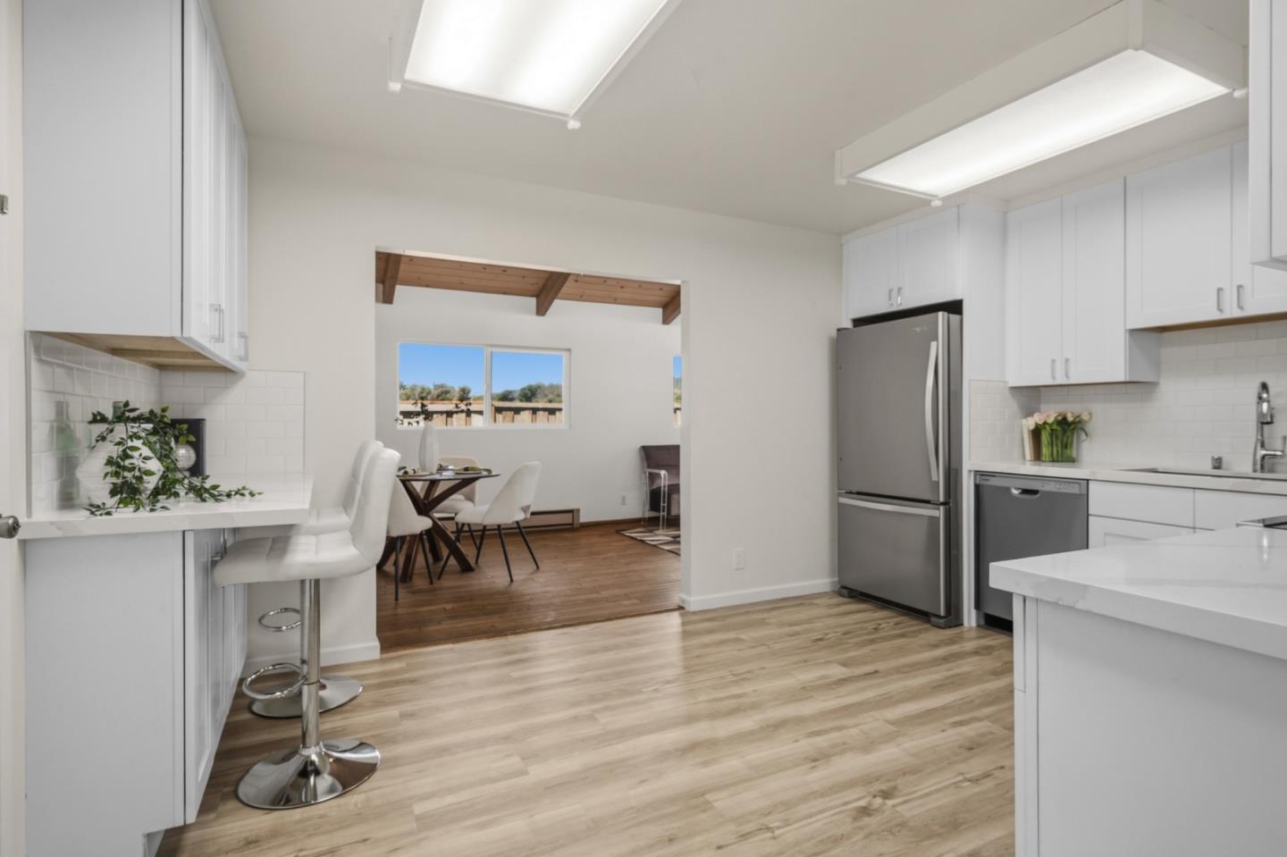 Detail Gallery Image 11 of 38 For 1017 Golden Gate Ave, Half Moon Bay,  CA 94019 - 3 Beds | 2 Baths