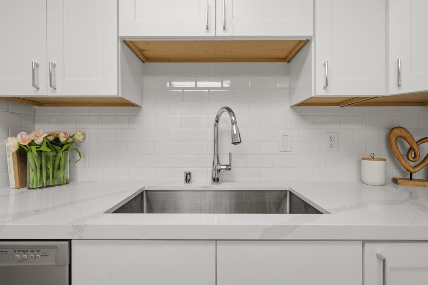 Detail Gallery Image 15 of 38 For 1017 Golden Gate Ave, Half Moon Bay,  CA 94019 - 3 Beds | 2 Baths