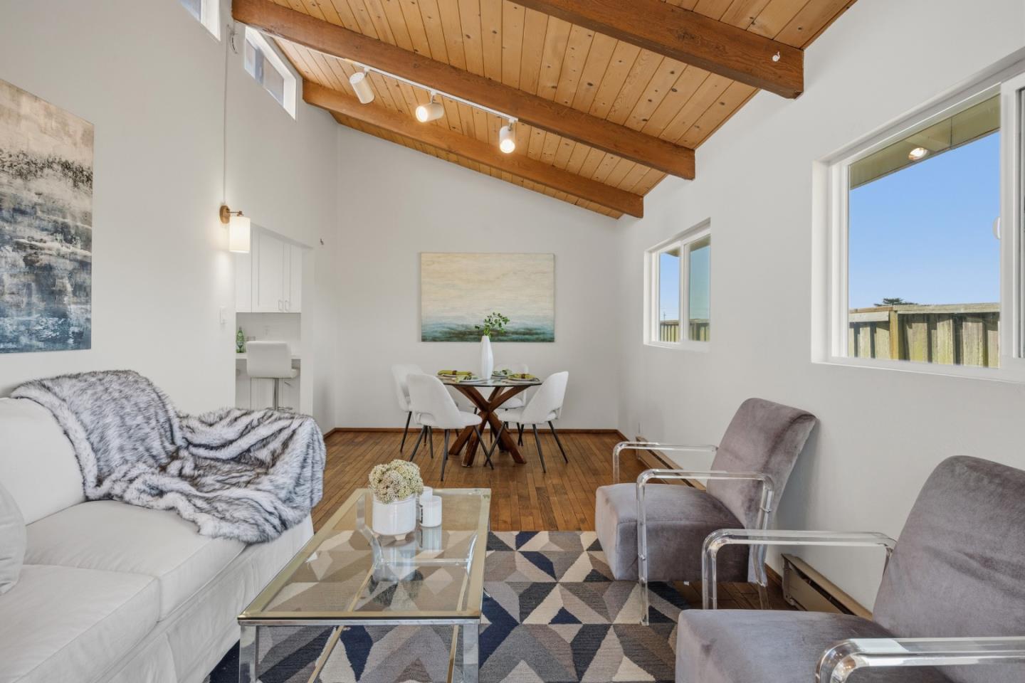 Detail Gallery Image 20 of 38 For 1017 Golden Gate Ave, Half Moon Bay,  CA 94019 - 3 Beds | 2 Baths