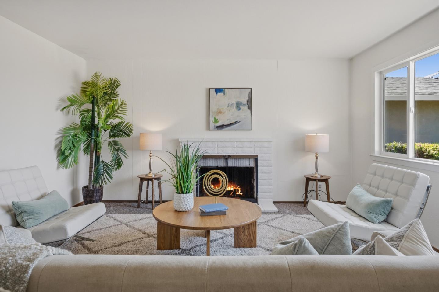 Detail Gallery Image 6 of 38 For 1017 Golden Gate Ave, Half Moon Bay,  CA 94019 - 3 Beds | 2 Baths