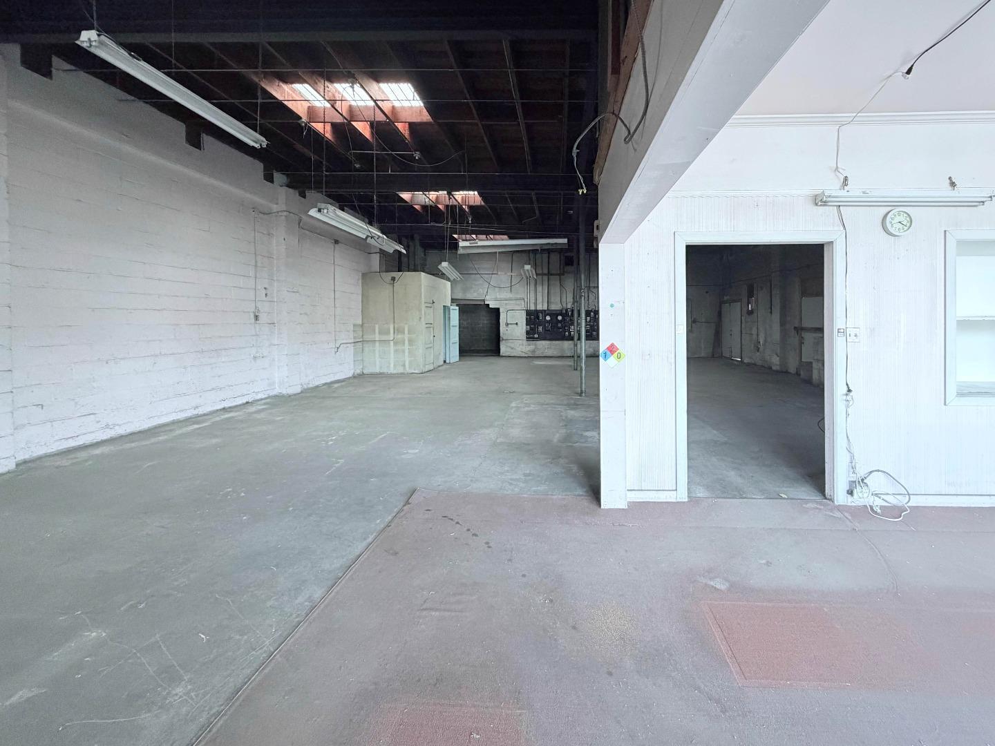 Detail Gallery Image 11 of 13 For 1100 El Camino Real, Redwood City,  CA 94063 - – Beds | – Baths