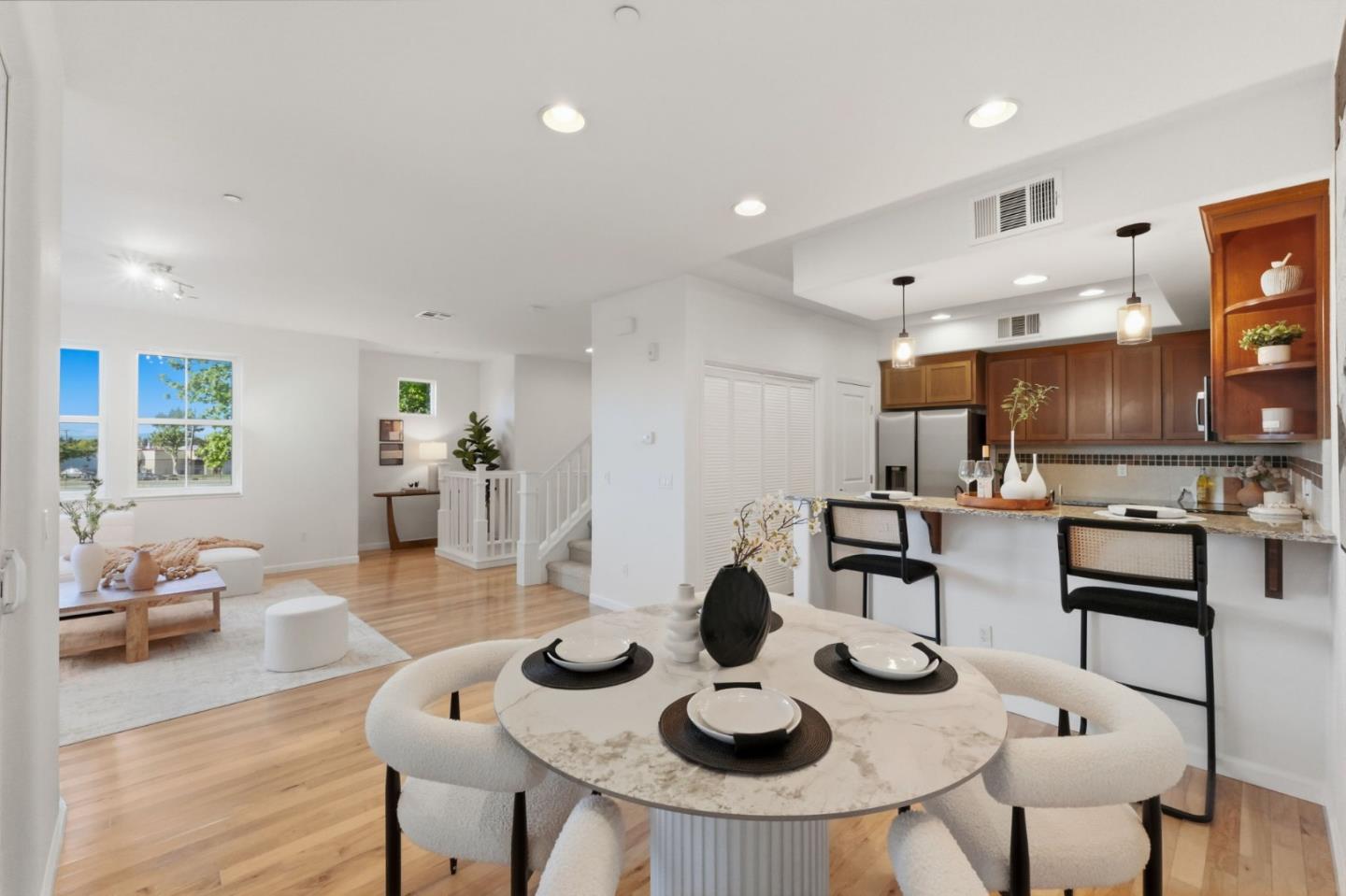 Detail Gallery Image 16 of 73 For 741 Modern Ice Dr, San Jose,  CA 95112 - 3 Beds | 2/1 Baths