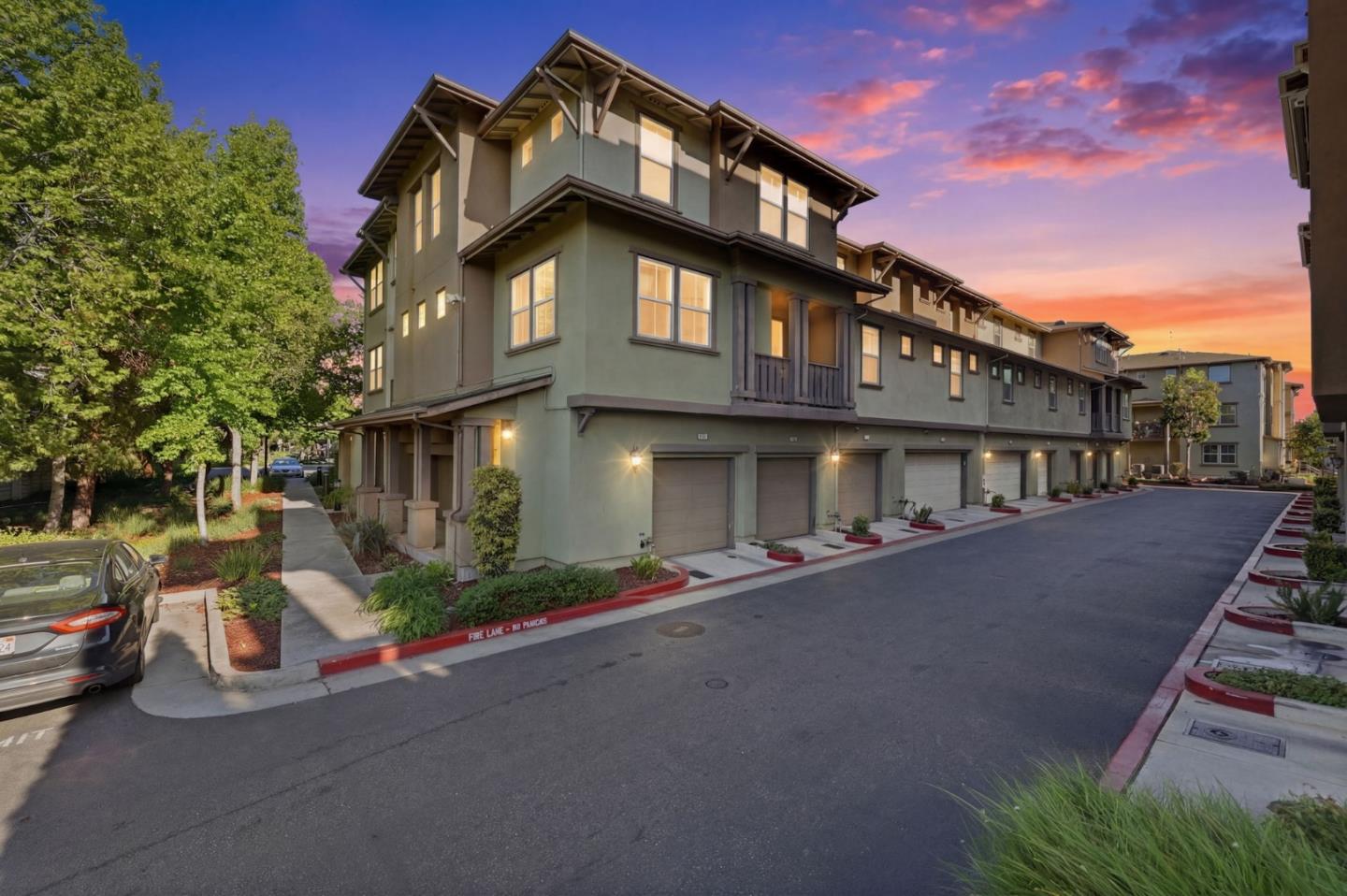 Detail Gallery Image 2 of 73 For 741 Modern Ice Dr, San Jose,  CA 95112 - 3 Beds | 2/1 Baths