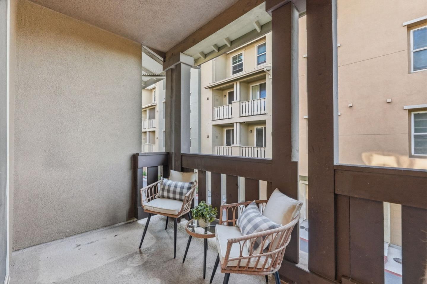 Detail Gallery Image 50 of 73 For 741 Modern Ice Dr, San Jose,  CA 95112 - 3 Beds | 2/1 Baths