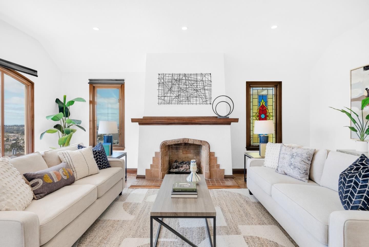 Detail Gallery Image 5 of 20 For 184 Kenwood Way, San Francisco,  CA 94127 - 3 Beds | 1 Baths