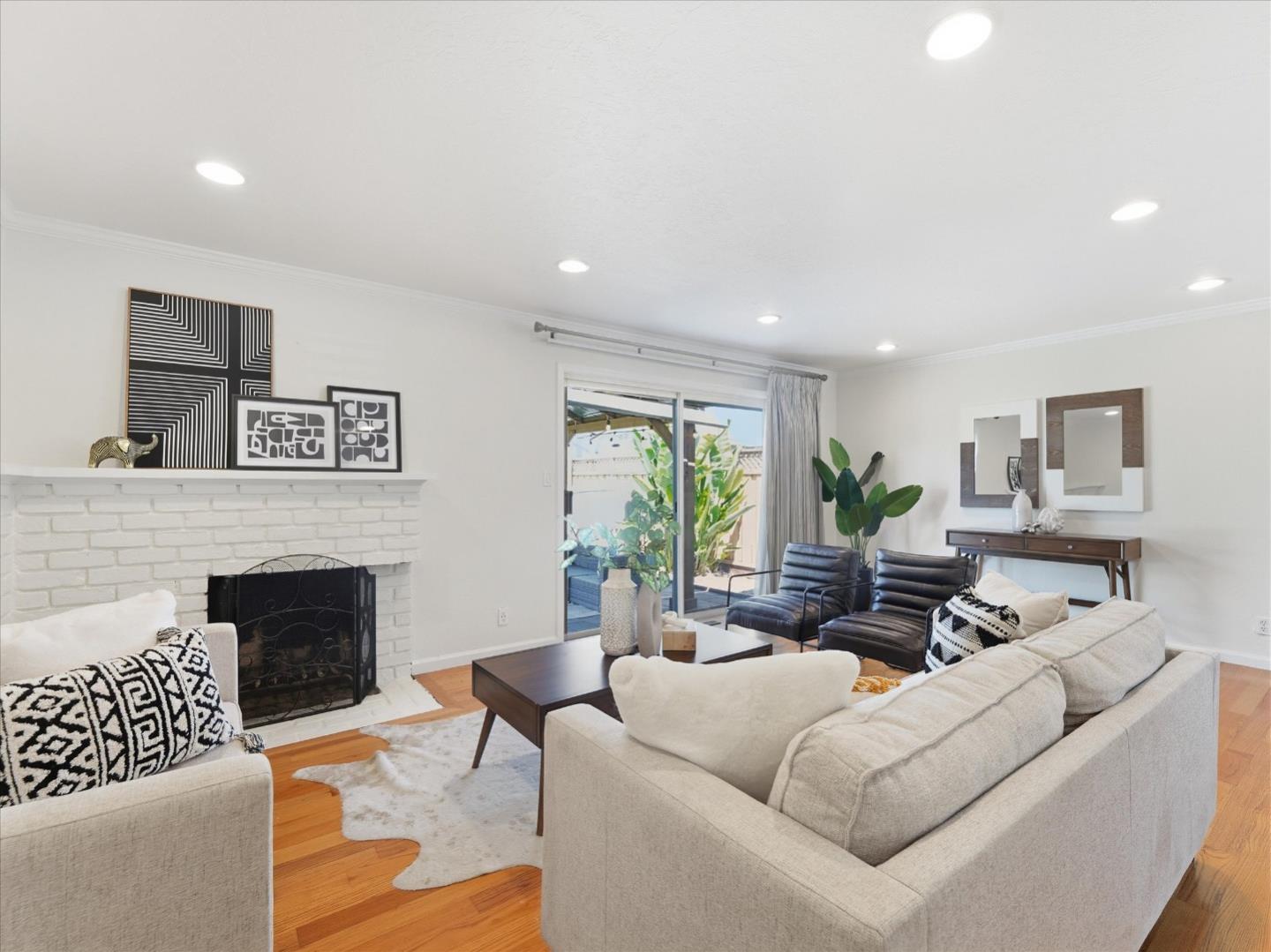 Detail Gallery Image 4 of 26 For 1253 Willo Mar Dr, San Jose,  CA 95118 - 3 Beds | 2 Baths