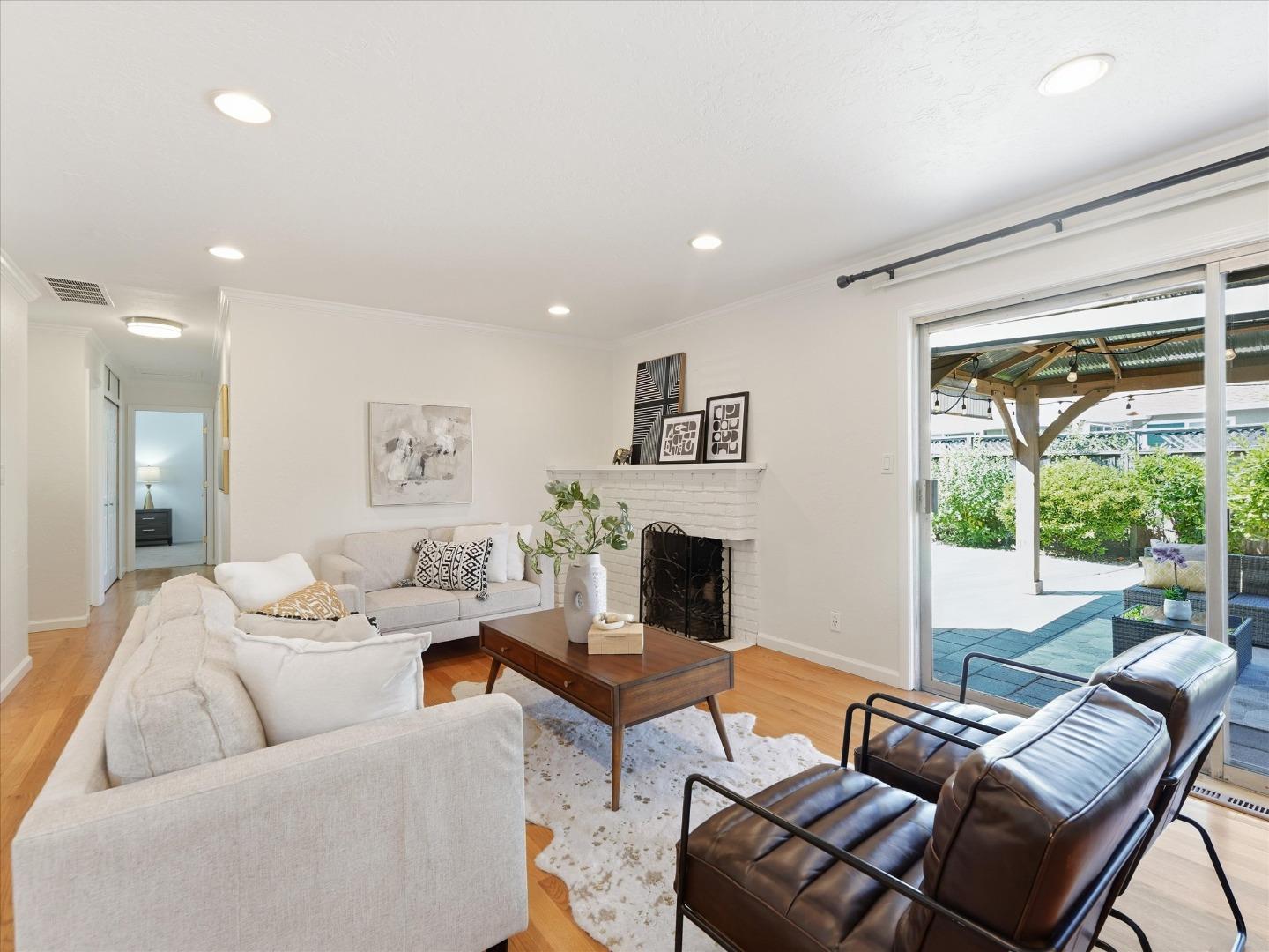 Detail Gallery Image 7 of 26 For 1253 Willo Mar Dr, San Jose,  CA 95118 - 3 Beds | 2 Baths