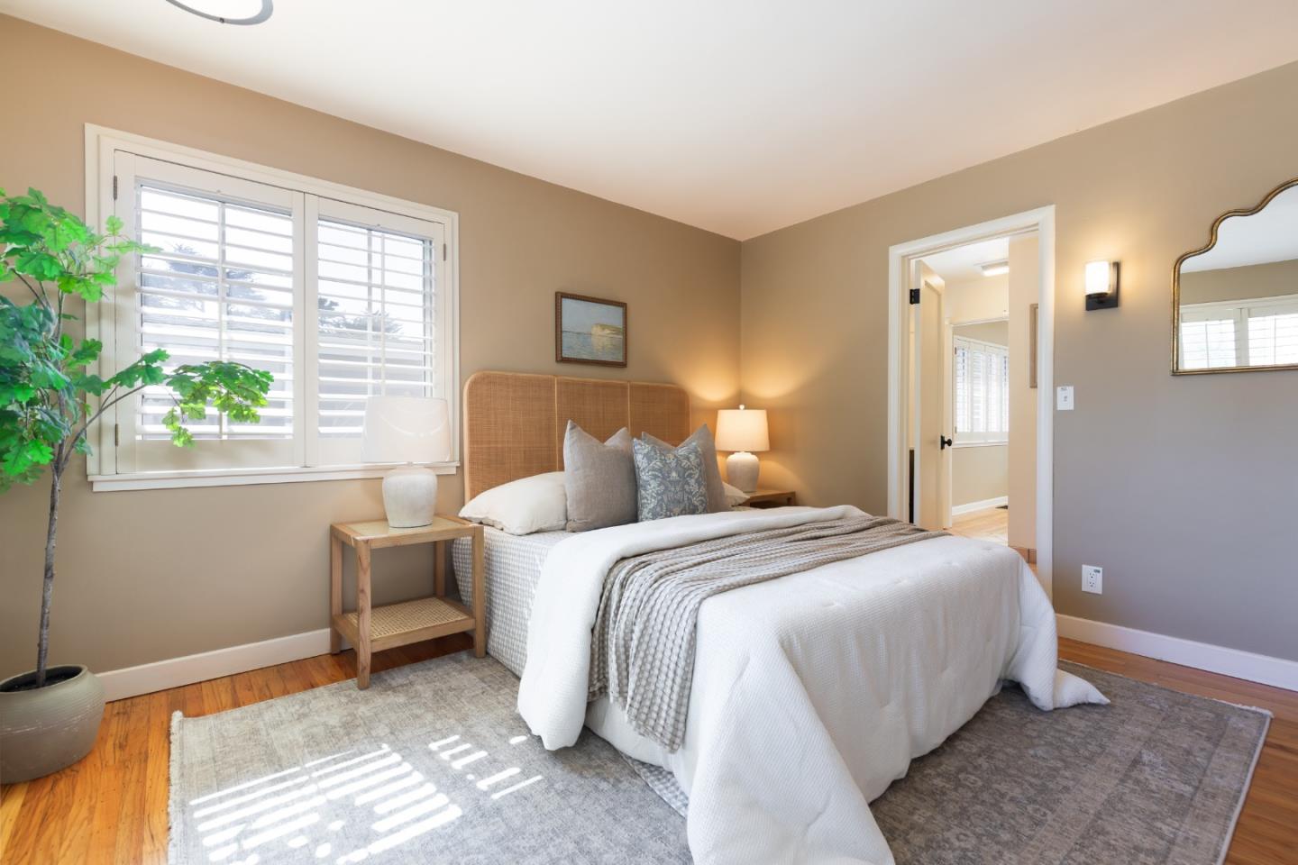 Detail Gallery Image 19 of 46 For 3017 Lasuen Dr, Carmel,  CA 93923 - 3 Beds | 2/1 Baths