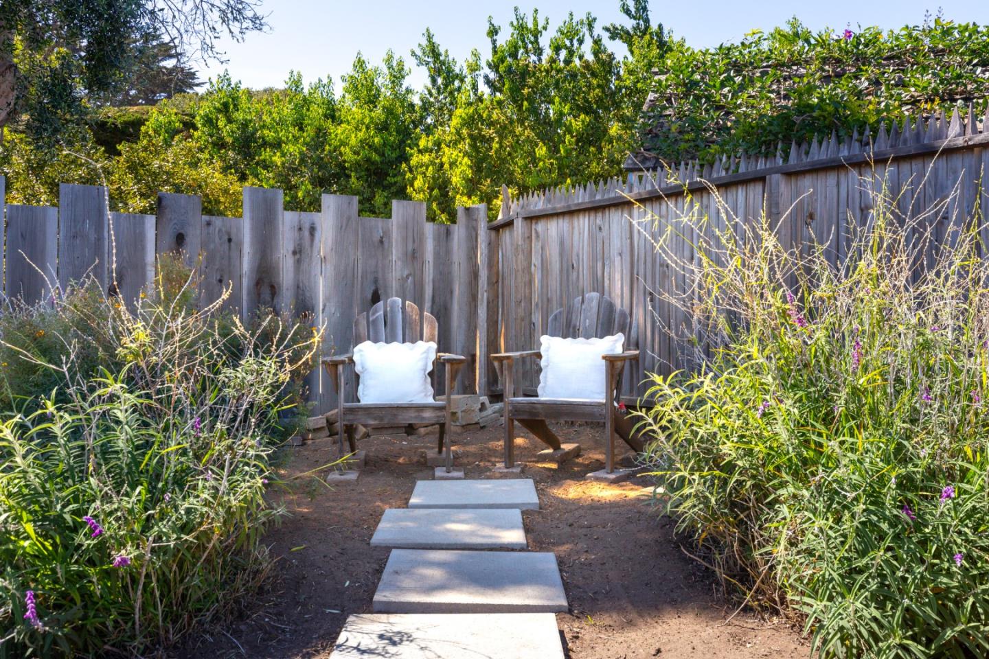 Detail Gallery Image 33 of 46 For 3017 Lasuen Dr, Carmel,  CA 93923 - 3 Beds | 2/1 Baths