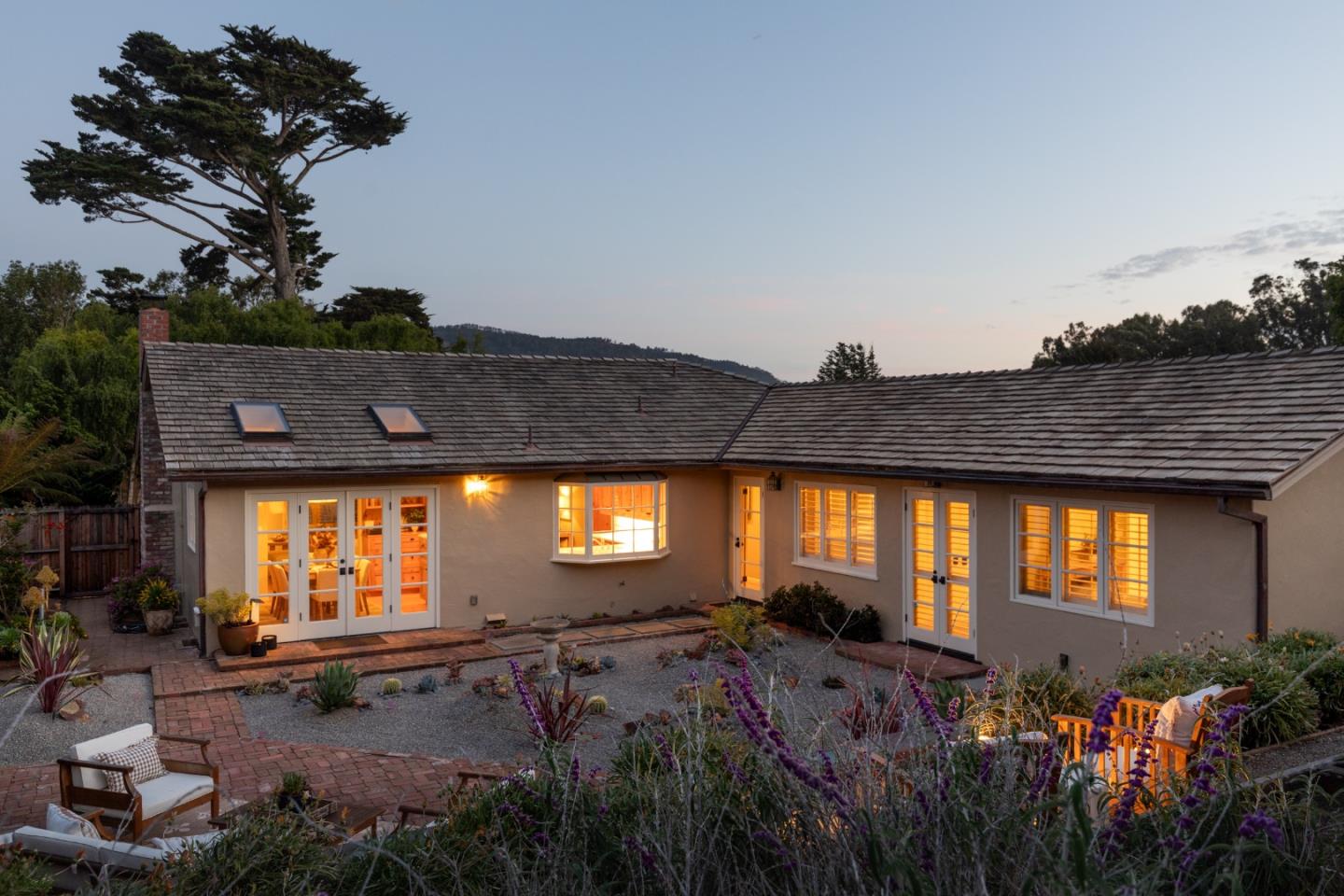 Detail Gallery Image 35 of 46 For 3017 Lasuen Dr, Carmel,  CA 93923 - 3 Beds | 2/1 Baths