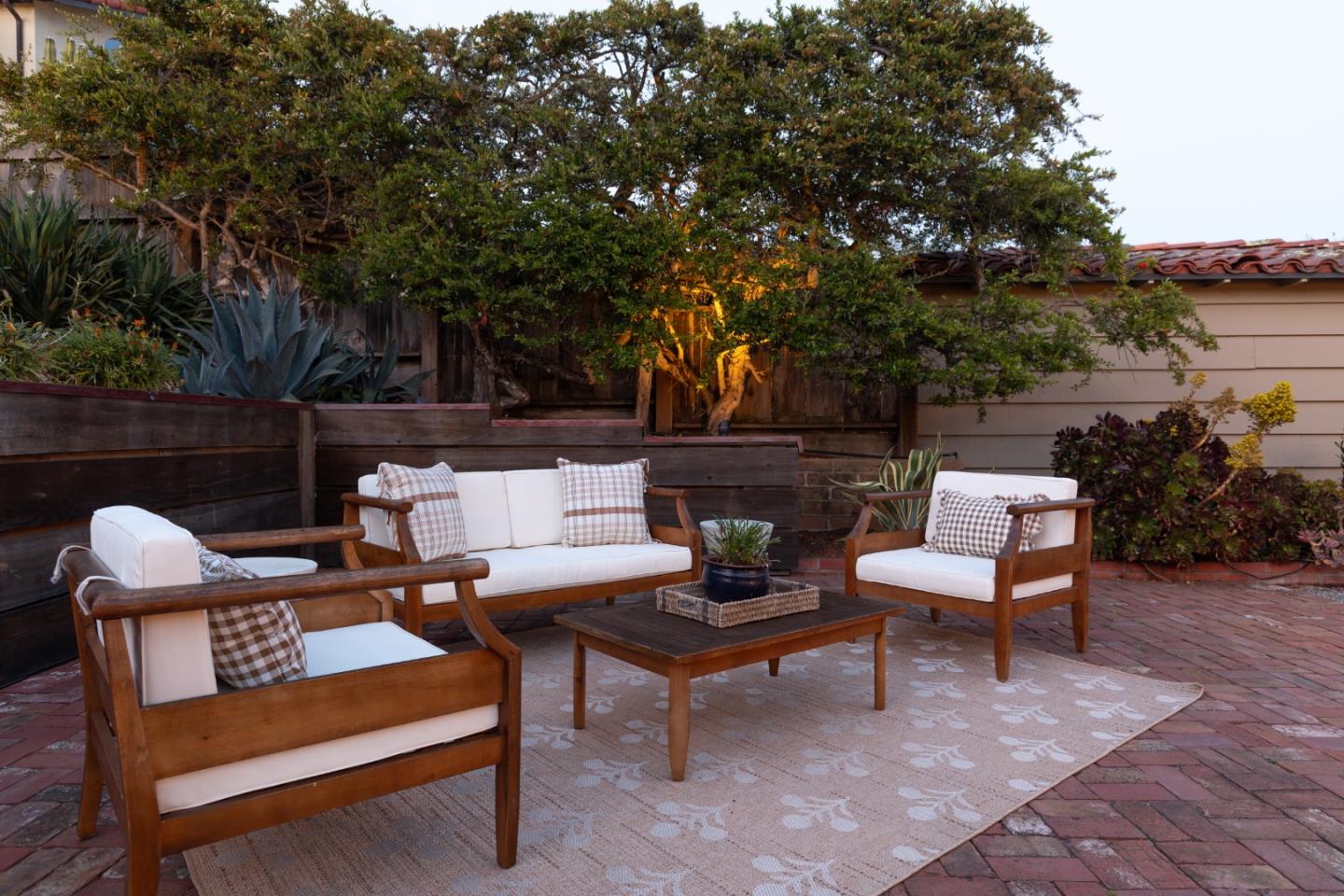 Detail Gallery Image 37 of 46 For 3017 Lasuen Dr, Carmel,  CA 93923 - 3 Beds | 2/1 Baths