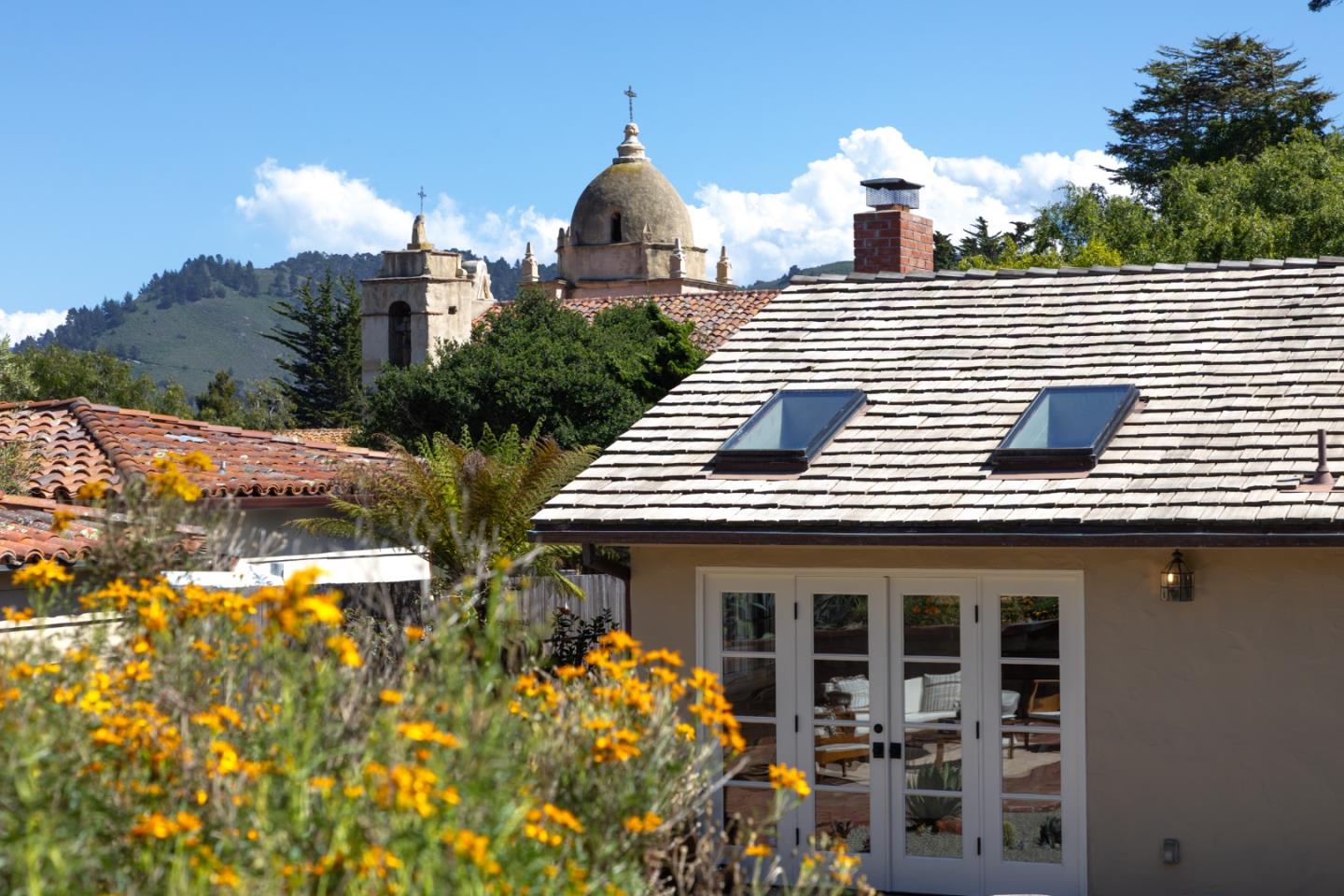 Detail Gallery Image 5 of 46 For 3017 Lasuen Dr, Carmel,  CA 93923 - 3 Beds | 2/1 Baths