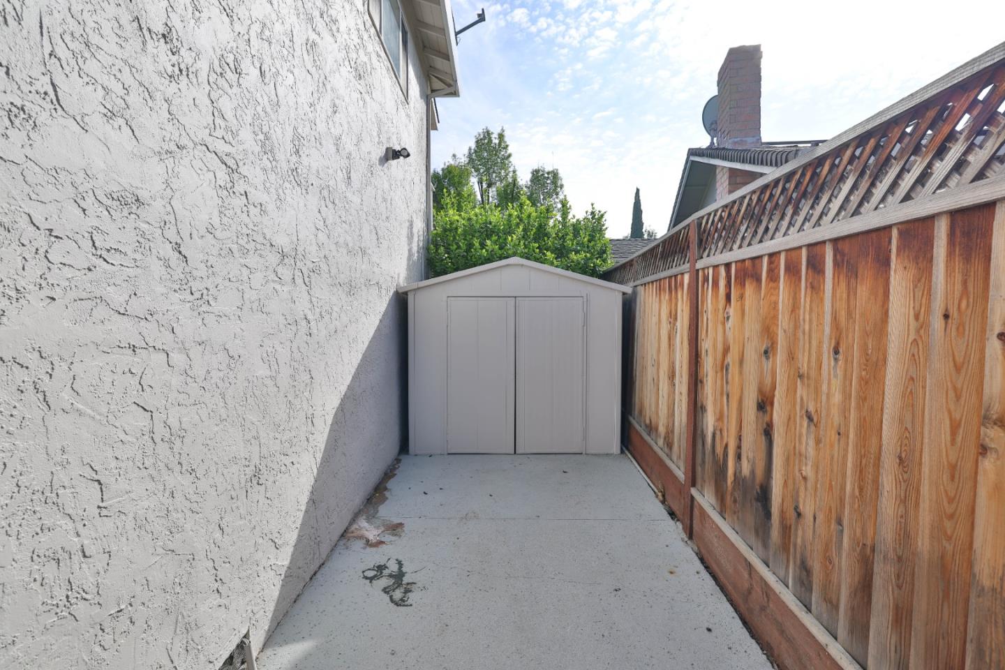 Detail Gallery Image 32 of 52 For 5675 Comanche Dr, San Jose,  CA 95123 - 4 Beds | 3 Baths