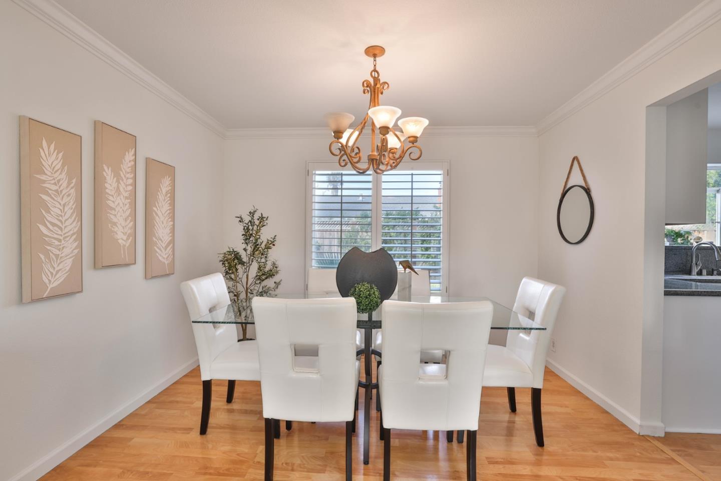 Detail Gallery Image 4 of 52 For 5675 Comanche Dr, San Jose,  CA 95123 - 4 Beds | 3 Baths