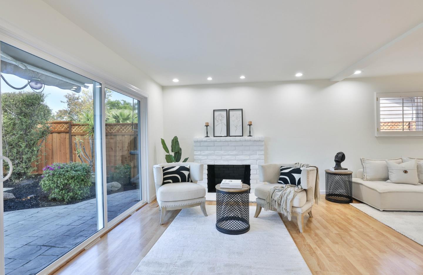 Detail Gallery Image 9 of 52 For 5675 Comanche Dr, San Jose,  CA 95123 - 4 Beds | 3 Baths