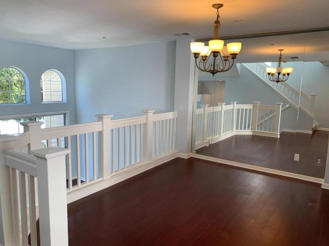 Detail Gallery Image 5 of 14 For 374 Meridian Dr, Redwood City,  CA 94065 - 2 Beds | 2/1 Baths