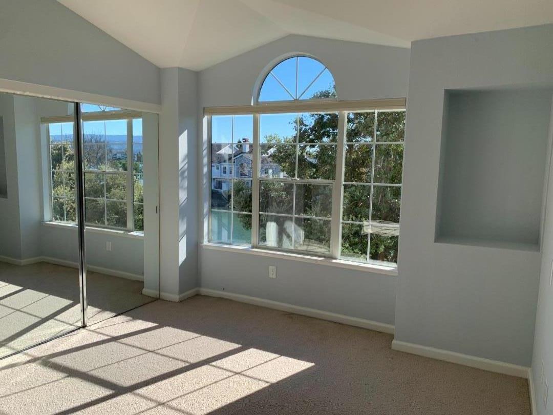 Detail Gallery Image 8 of 14 For 374 Meridian Dr, Redwood City,  CA 94065 - 2 Beds | 2/1 Baths