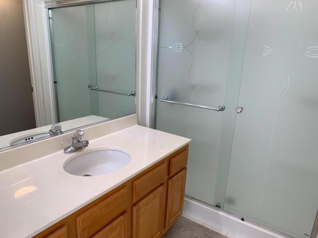 Detail Gallery Image 9 of 14 For 374 Meridian Dr, Redwood City,  CA 94065 - 2 Beds | 2/1 Baths