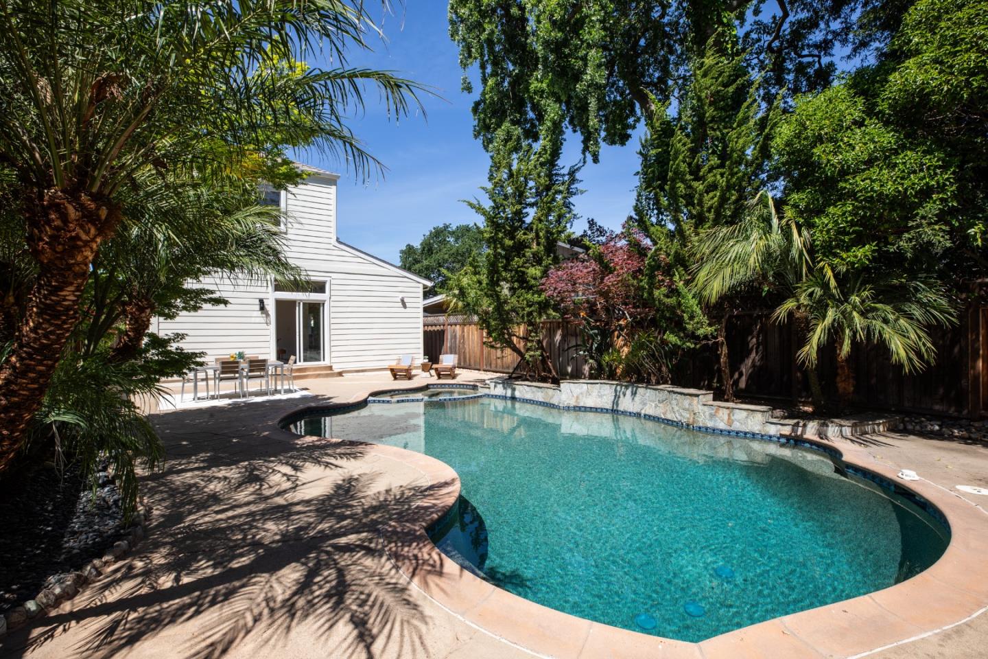 Detail Gallery Image 25 of 27 For 1023 Roosevelt Ave, Redwood City,  CA 94061 - 3 Beds | 2/1 Baths