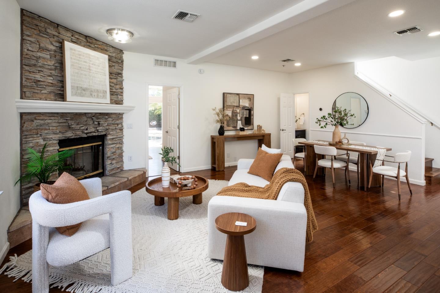 Detail Gallery Image 3 of 27 For 1023 Roosevelt Ave, Redwood City,  CA 94061 - 3 Beds | 2/1 Baths